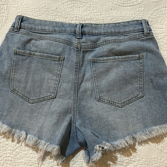 Sincerely Jules high rise shorts. 11/30 - Picture 6 of 6